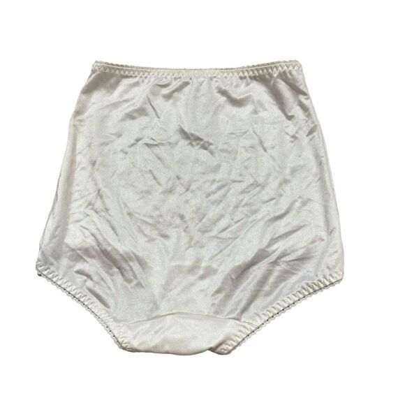 Vintage 1970’s Ladies Hanes her Way White High Waisted Panties Size Medium - Picture 2 of 12